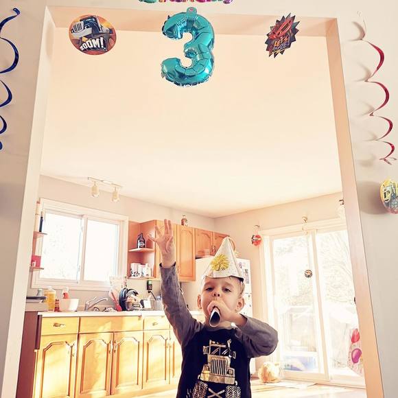 Meet your Posher, Courtney - Picture 1 of 1